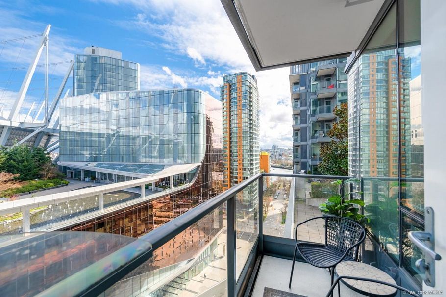 1523 68 Smithe Street Vancouver, BC - 16