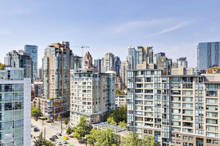 1708 198 Aquarius Mews Vancouver, BC - 13