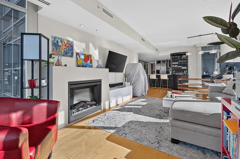 702 1205 W Hastings Street Vancouver, BC - 18