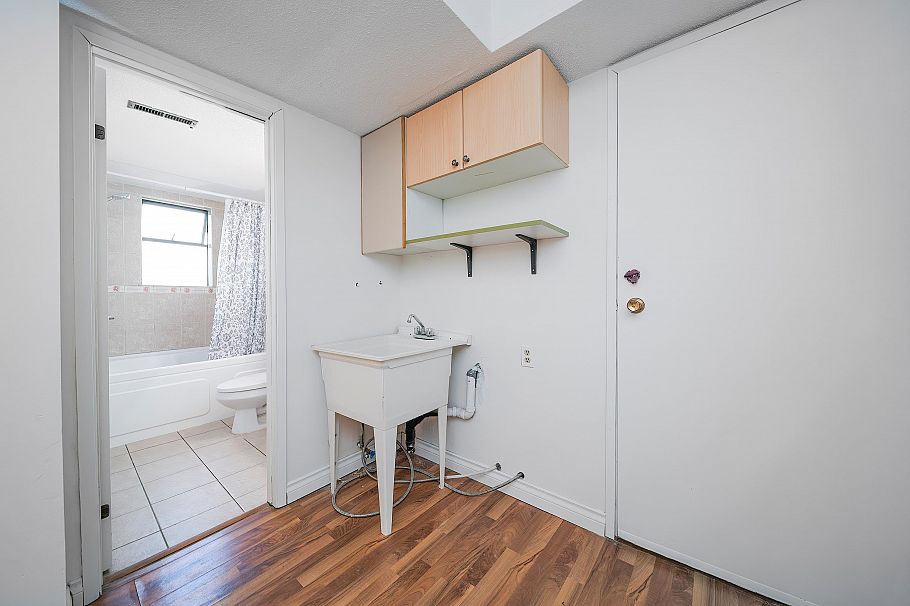 2275 Pandora Street Vancouver, BC - 24