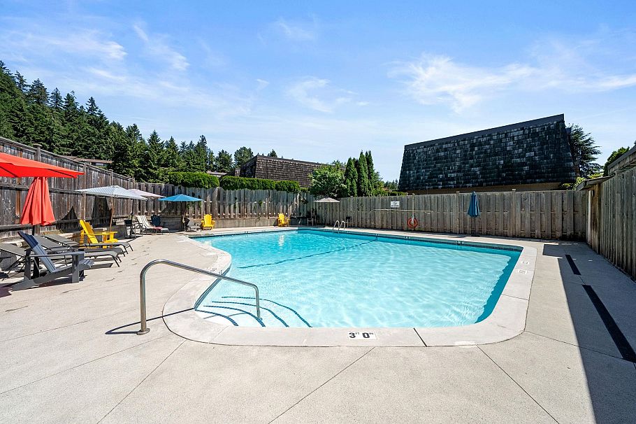 1206 Premier Street North Vancouver, BC - 34