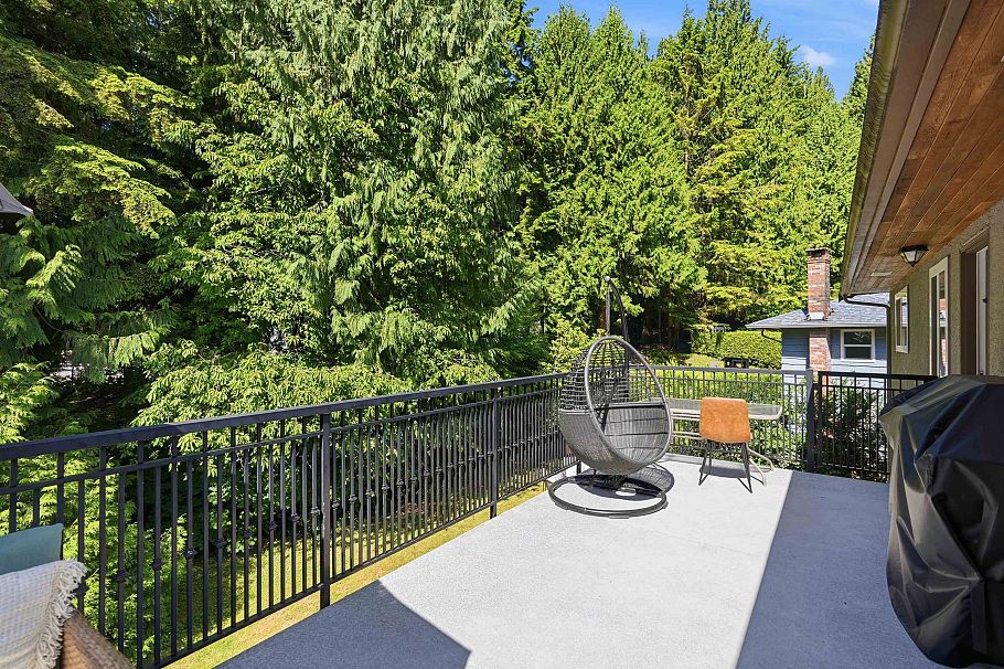 3693 Regent Avenue North Vancouver, BC - 18