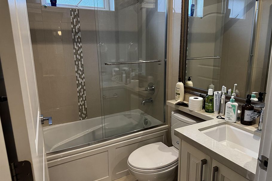 1865 E 37th Avenue Vancouver, BC - 19