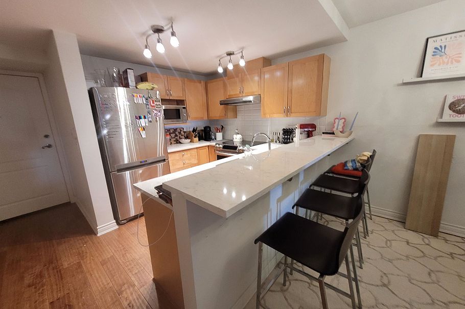 3068 W 4th Avenue Vancouver, BC - 7