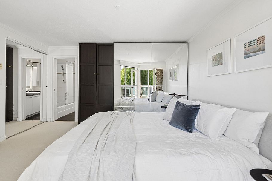 301 1502 Island Park Walk Vancouver, BC - 16