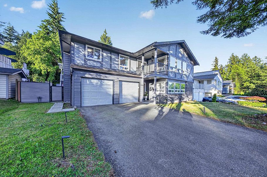 2322 Kirkstone Road North Vancouver, BC - 1