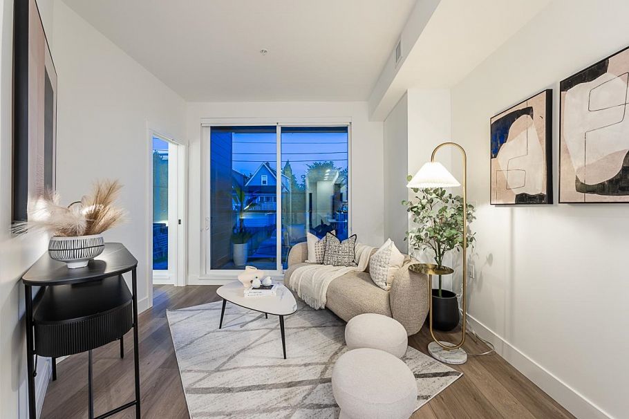 207 422 Lakewood Drive Vancouver, BC - 2