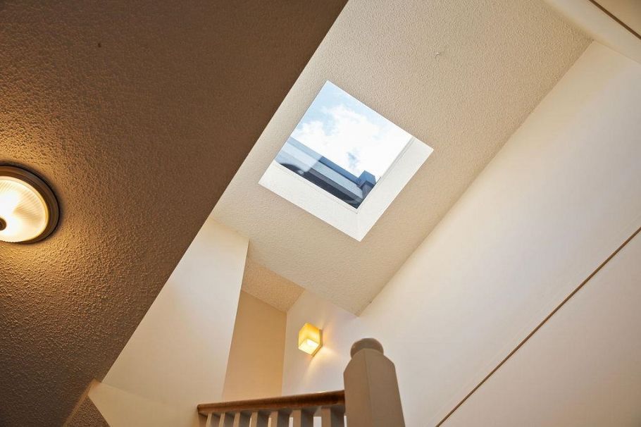 1 230 E Keith Road North Vancouver, BC - 20
