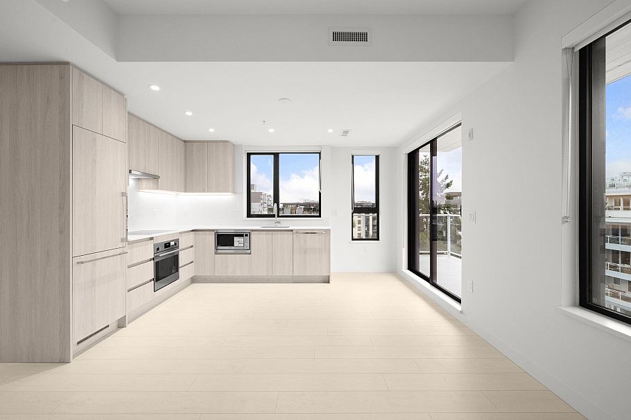 503 4928 Quebec Street Vancouver, BC - 4