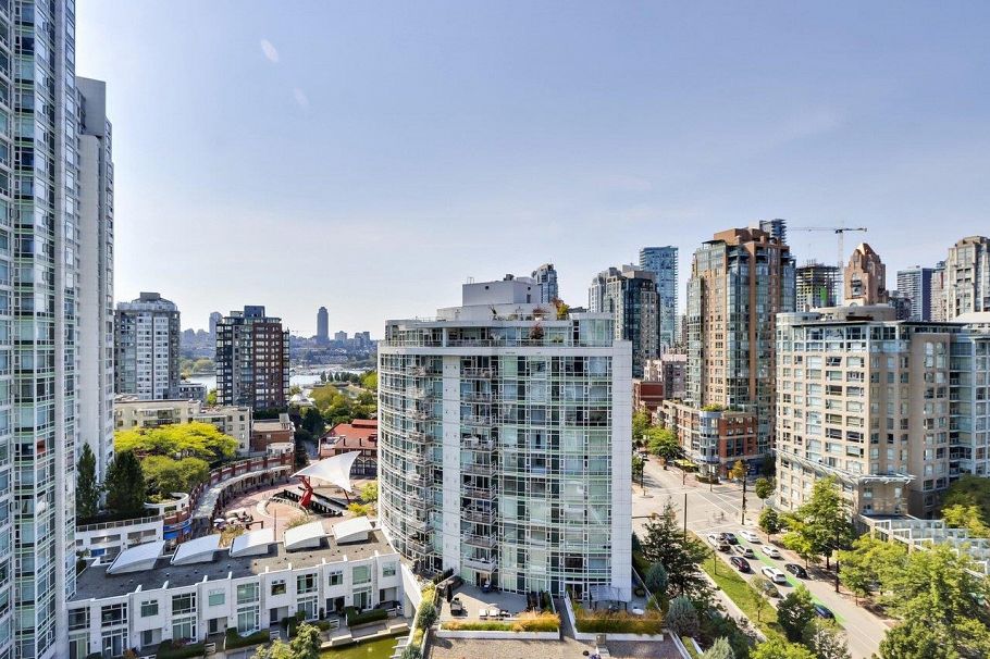 1708 198 Aquarius Mews Vancouver, BC - 23