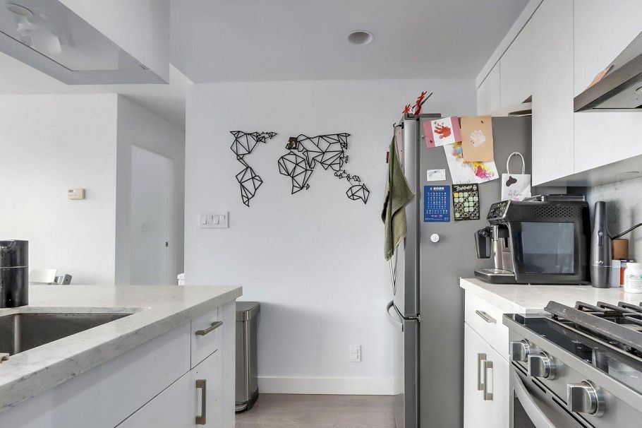 1708 198 Aquarius Mews Vancouver, BC - 8