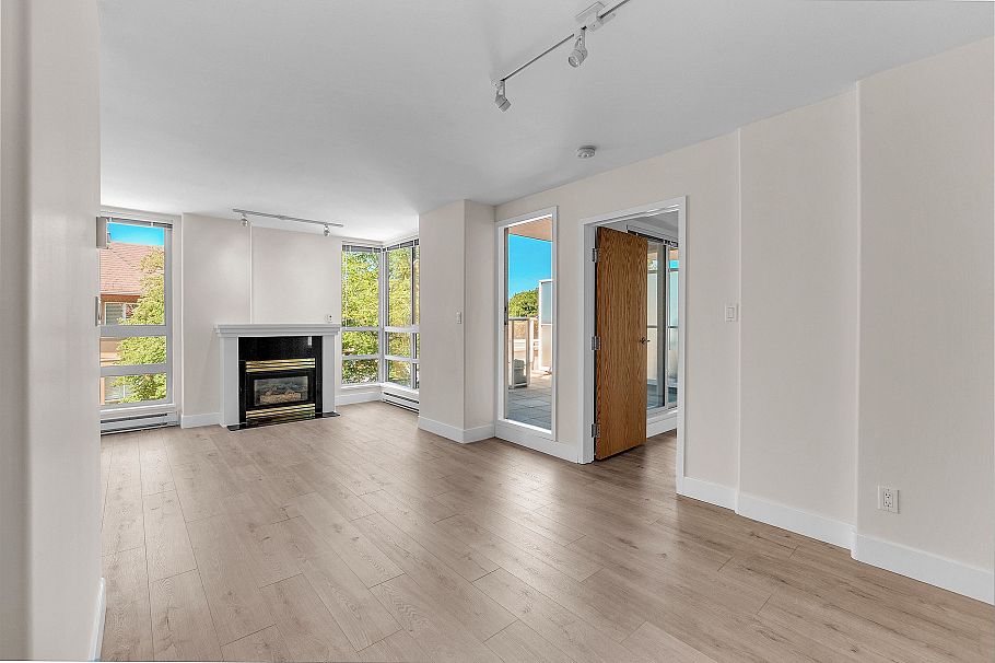 403 1818 West 6th Avenue Vancouver, BC - 5