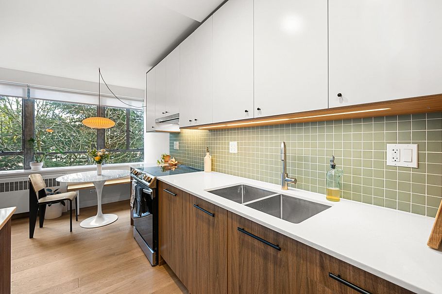320 1445 Marpole Avenue Vancouver, BC - 11