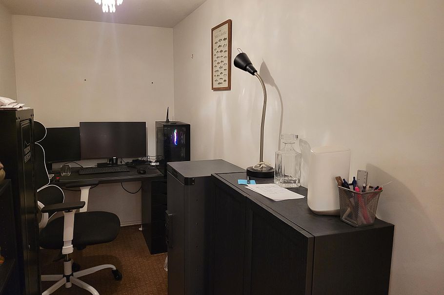 3068 W 4th Avenue Vancouver, BC - 11