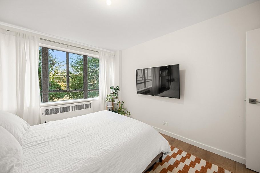320 1445 Marpole Avenue Vancouver, BC - 22