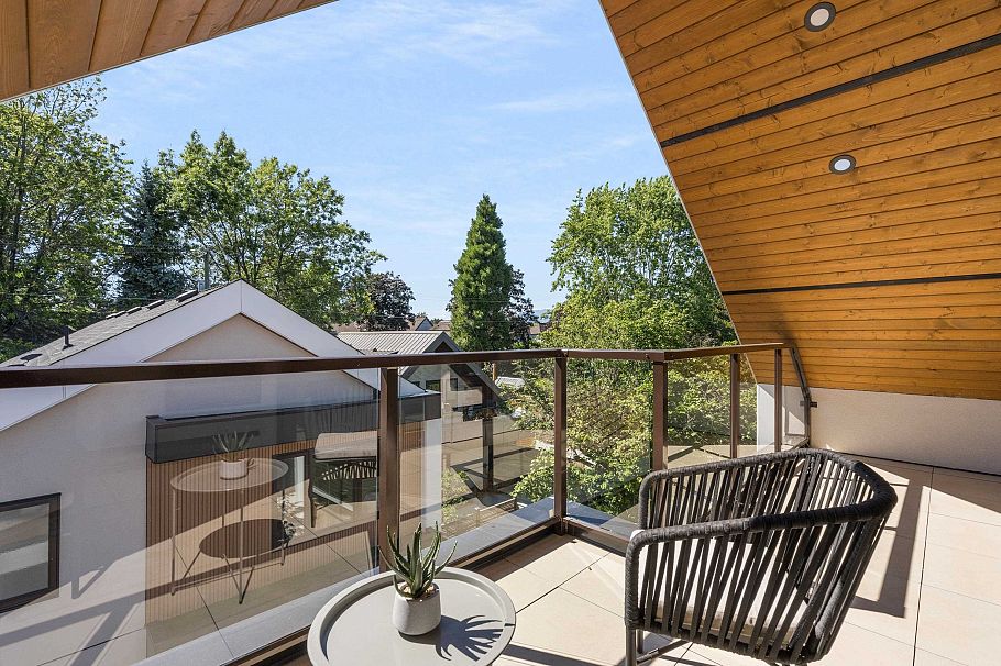 2 3391 Victoria Drive Vancouver, BC - 29