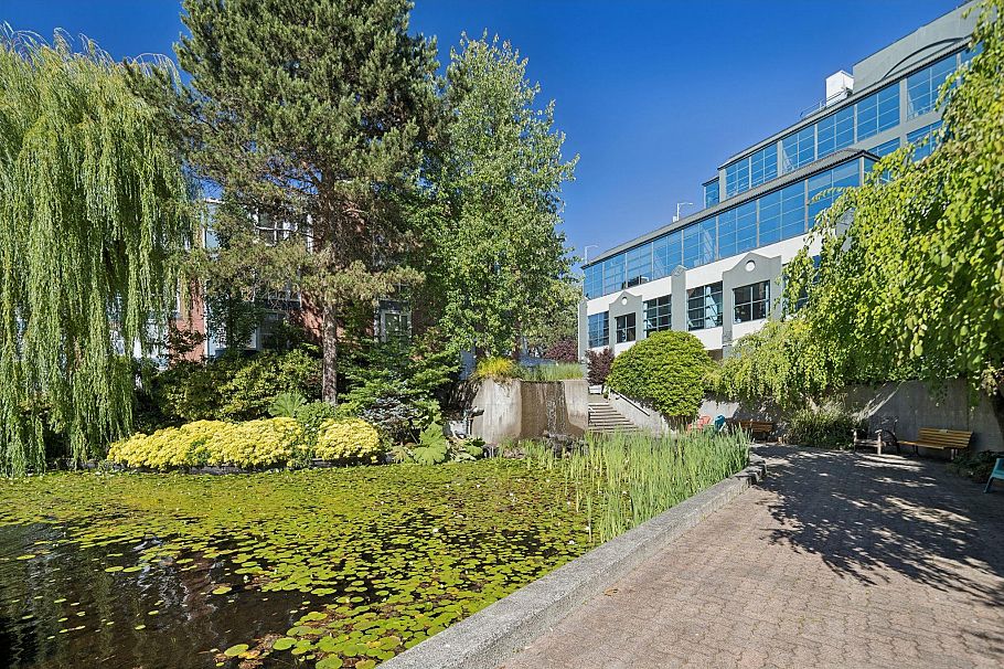 301 1502 Island Park Walk Vancouver, BC - 35