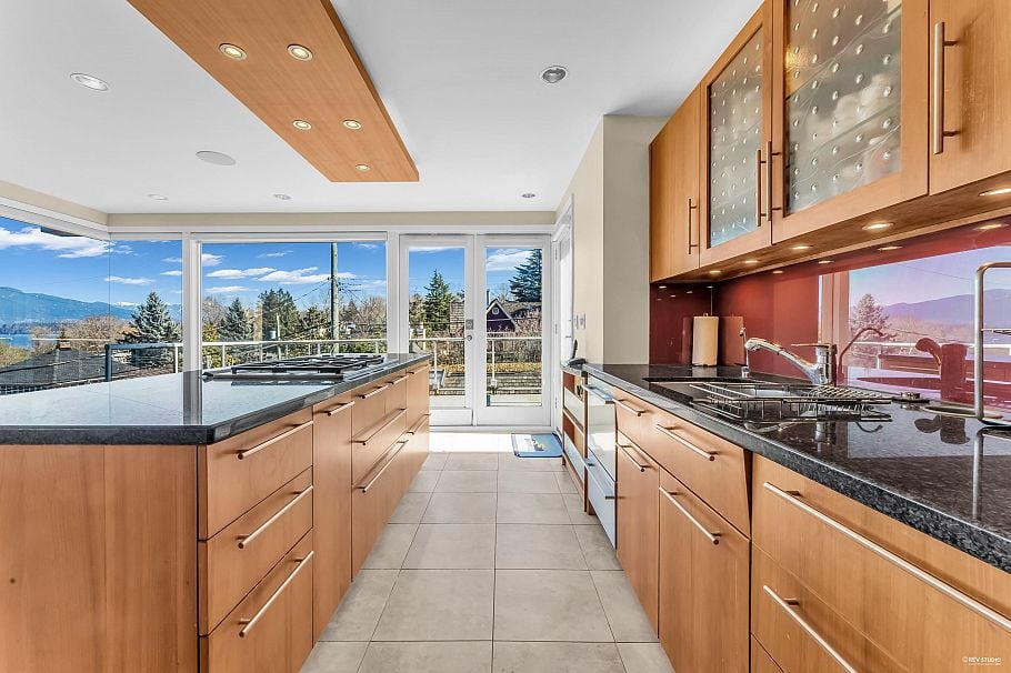 4389 Locarno Crescent Vancouver, BC - 14