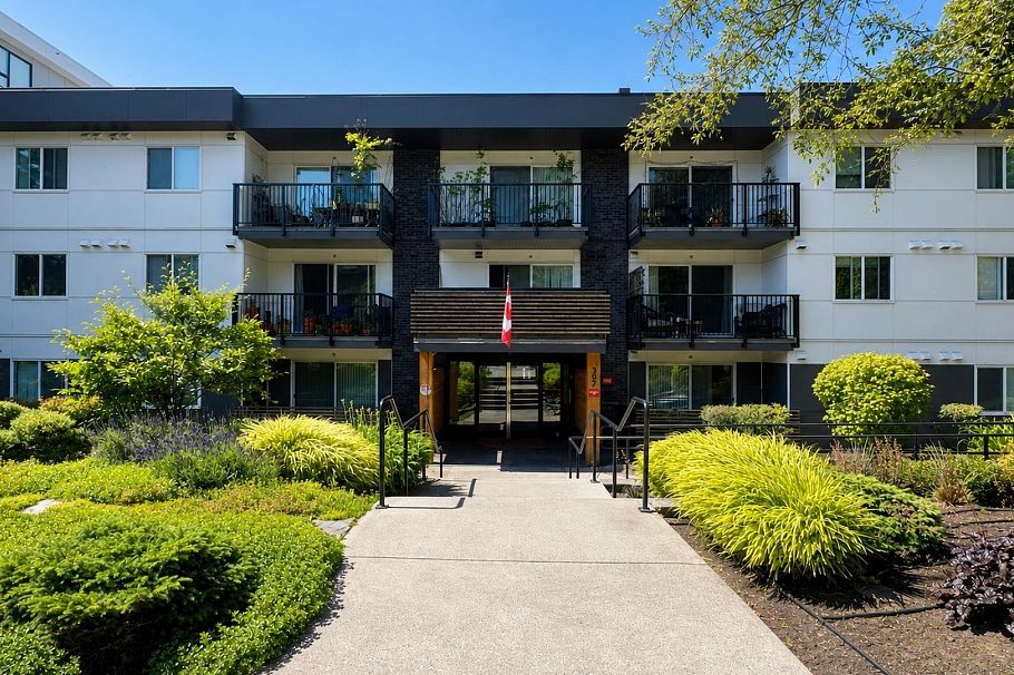 207 357 E 2nd Street North Vancouver, BC - 1