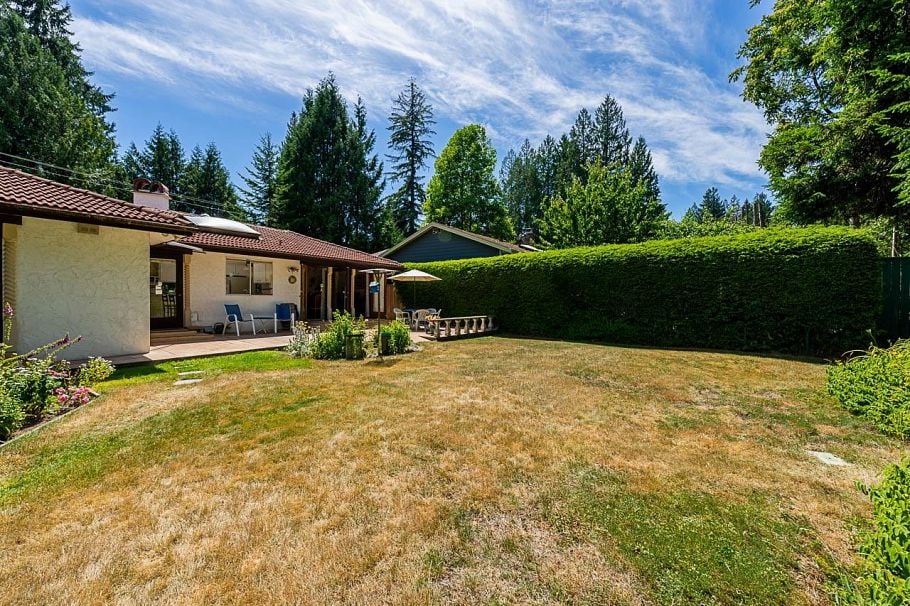 1110 Handsworth Road North Vancouver, BC - 26