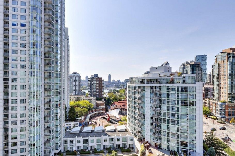 1708 198 Aquarius Mews Vancouver, BC - 12
