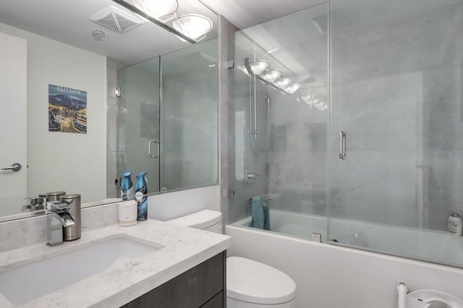 1708 198 Aquarius Mews Vancouver, BC - 19