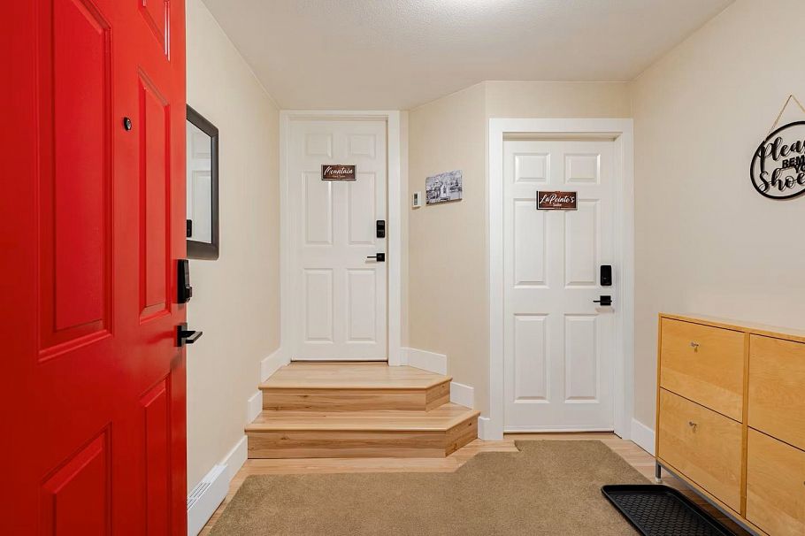 336 E 26th Street North Vancouver, BC - 32
