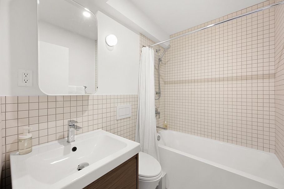 320 1445 Marpole Avenue Vancouver, BC - 24
