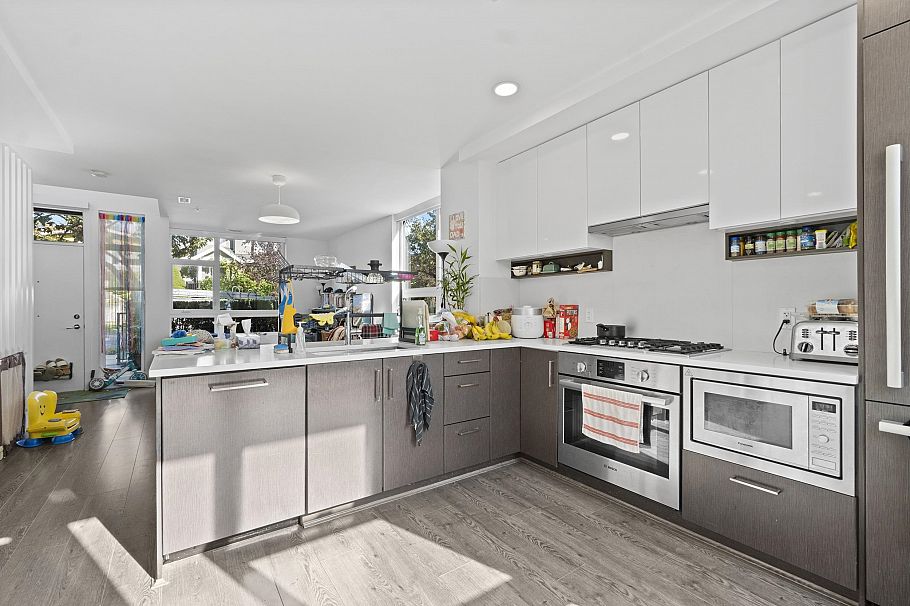 190 W 63rd Avenue Vancouver, BC - 6