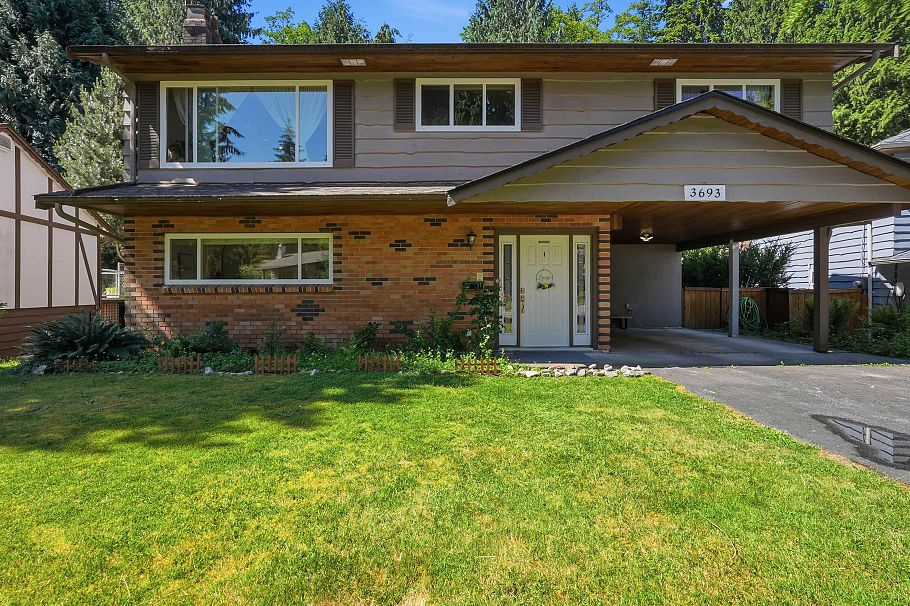 3693 Regent Avenue North Vancouver, BC - 3