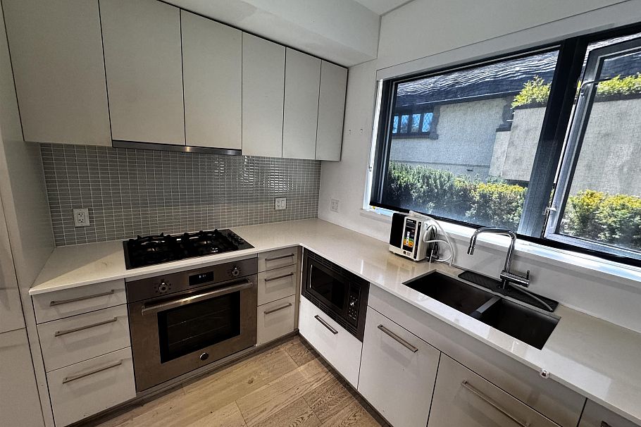 2 589 W King Edward Avenue Vancouver, BC - 8