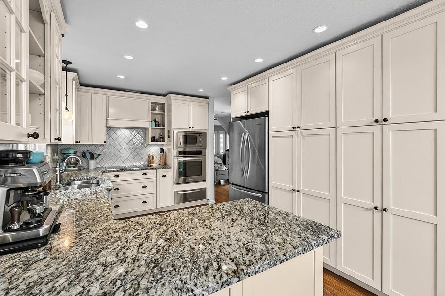 2989 W 40th Avenue Vancouver, BC - 5