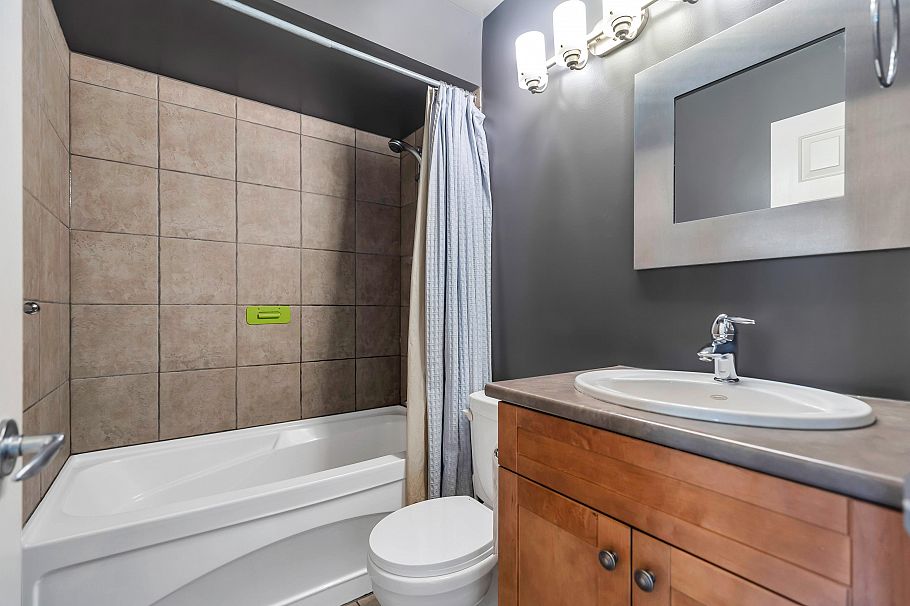304 223 E Keith Road North Vancouver, BC - 29