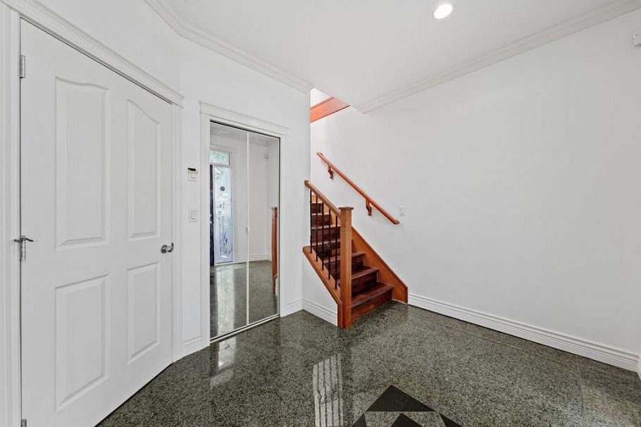 5388 Sherbrooke Street Vancouver, BC - 29