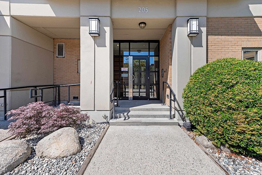 308 205 E 10th Avenue Vancouver, BC - 4