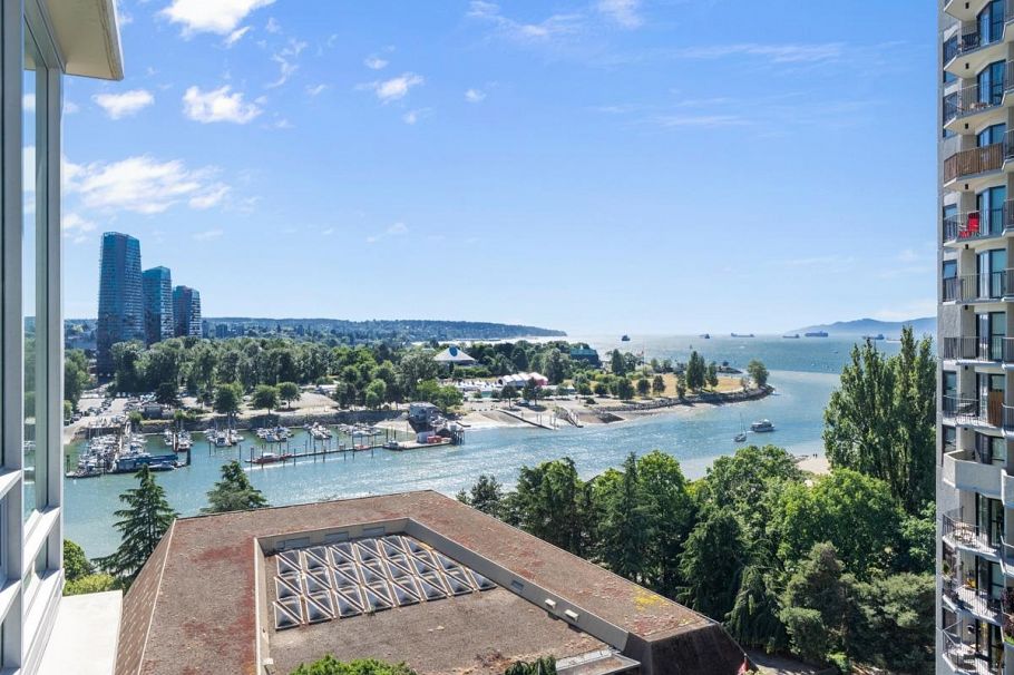 1505 1005 Beach Avenue Vancouver, BC - 2