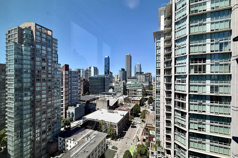 2006 535 Smithe Street Vancouver, BC - 14