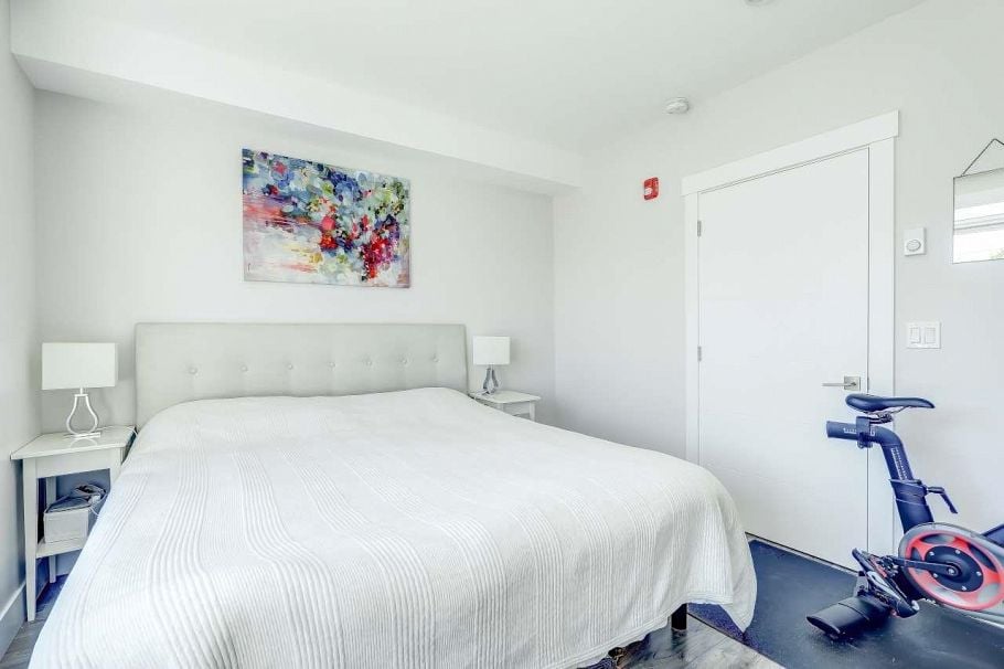 2288 E 33rd Avenue Vancouver, BC - 16