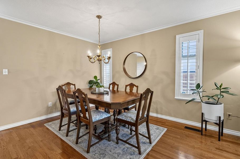 2989 W 40th Avenue Vancouver, BC - 12