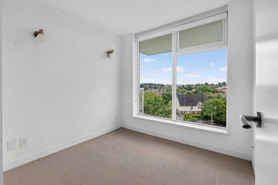 906 2221 E 30th Avenue Vancouver, BC - 16