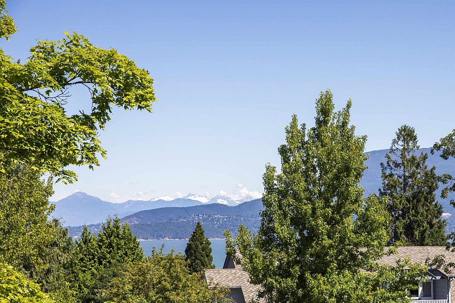 5912 Chancellor Boulevard Vancouver, BC - 6