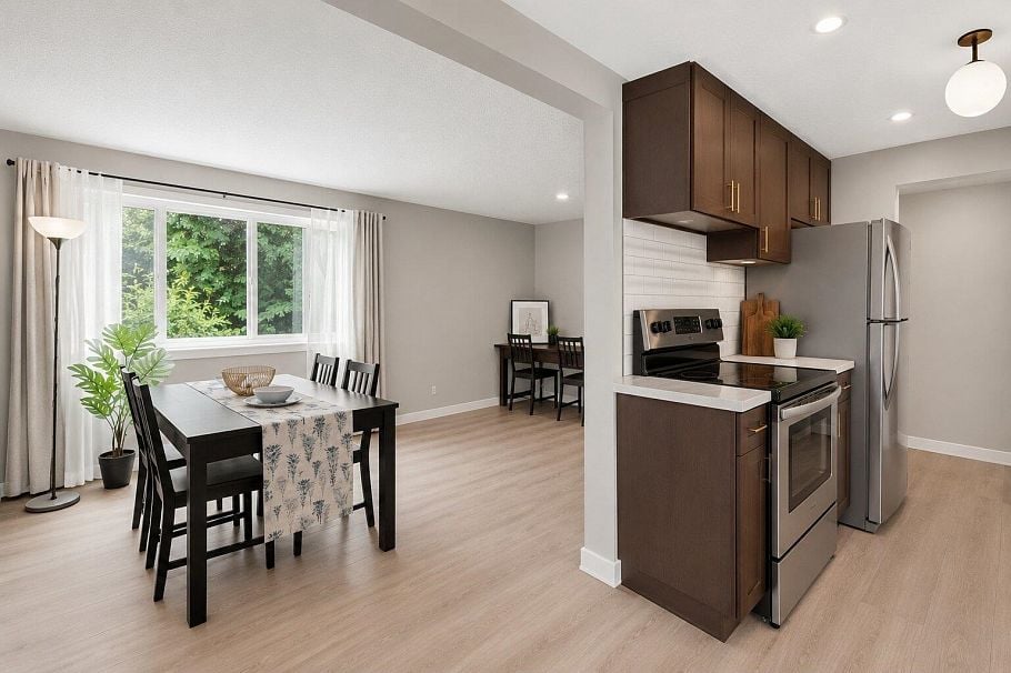 122 3461 East 49th Avenue Vancouver, BC - 4