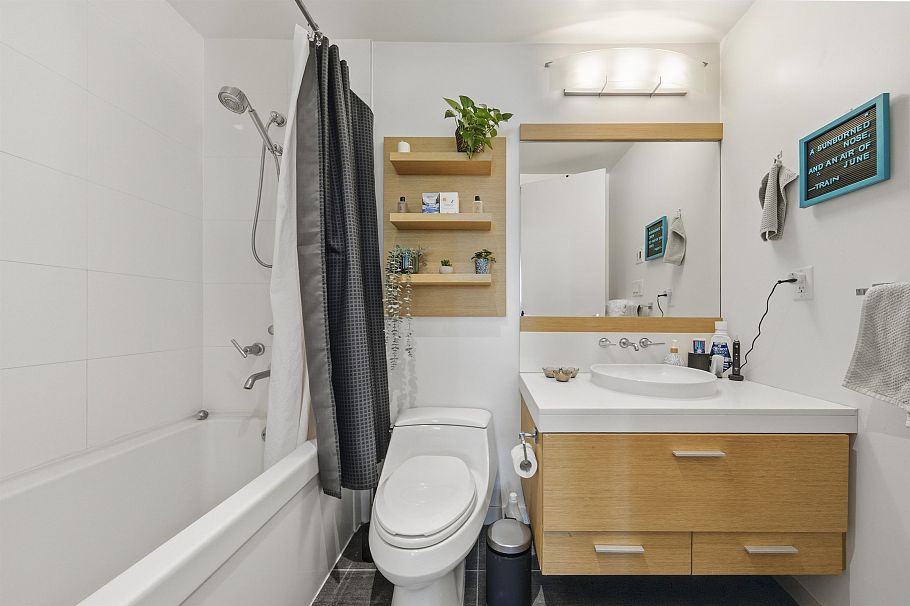 403 2528 Maple Street Vancouver, BC - 4
