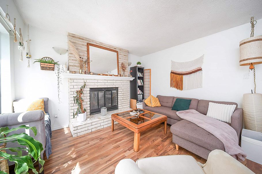 2275 Pandora Street Vancouver, BC - 3