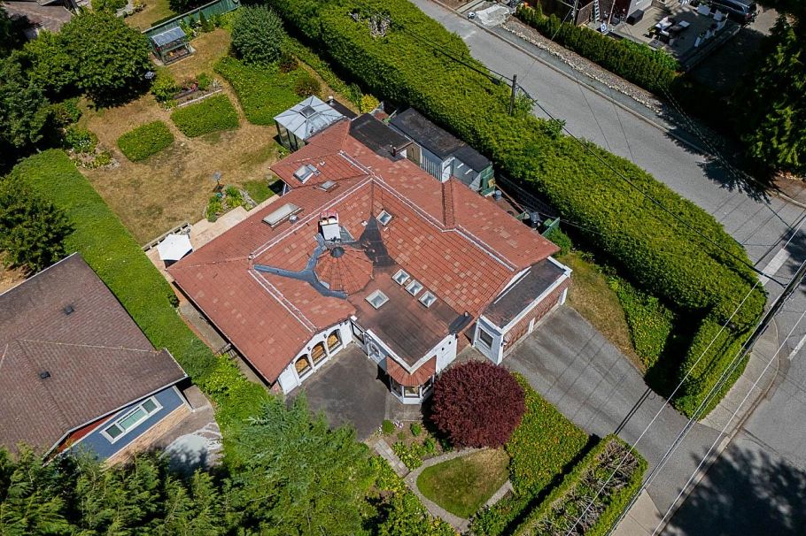 1110 Handsworth Road North Vancouver, BC - 33