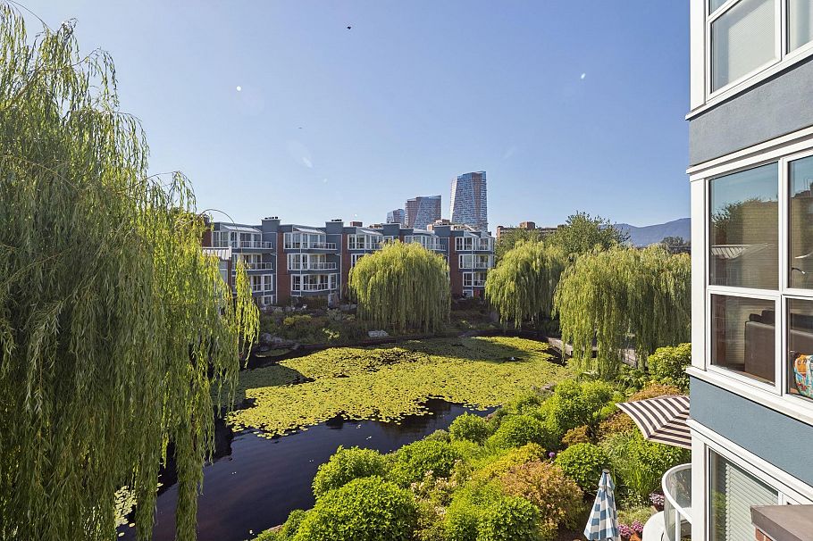 301 1502 Island Park Walk Vancouver, BC - 28