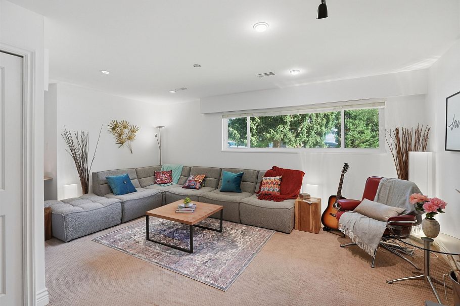 3693 Regent Avenue North Vancouver, BC - 25