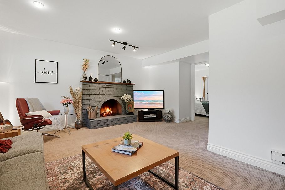 3693 Regent Avenue North Vancouver, BC - 27