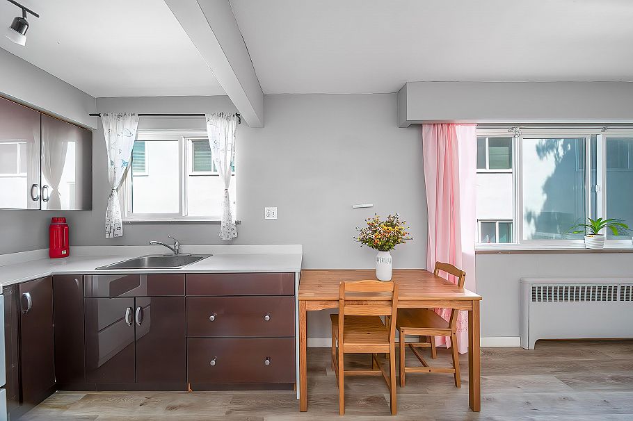 108 8622 Selkirk Street Vancouver, BC - 8
