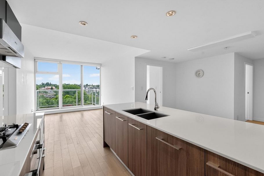 906 2221 E 30th Avenue Vancouver, BC - 8